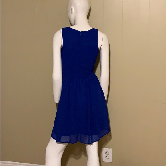 Blue Dress - Picture 2 of 4